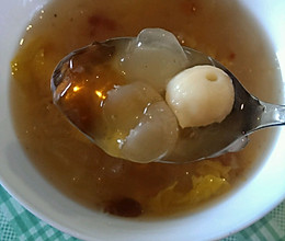 桃胶养生汤的做法