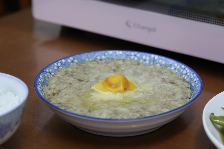咸蛋肉饼的做法