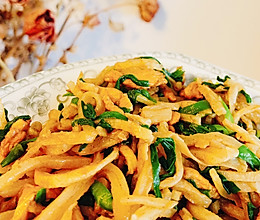 #奈特兰芝士粉挑战赛#韭菜炒饼的做法