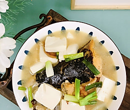 挪威三文鱼头豆腐汤的做法