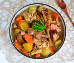 #肉食主义# 好吃解馋的小鸡炖豆皮土豆的做法