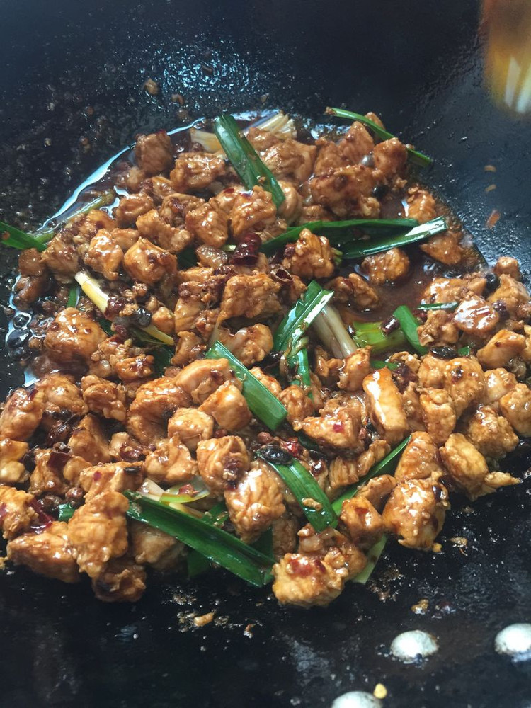 宫爆肉丁的做法