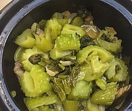 #餐桌上的春日限定#苦瓜煲的做法