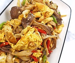 #餐桌上的春日限定#彩椒鸡蛋炒平菇的做法