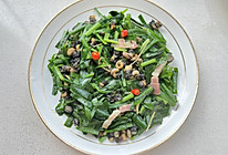 螺蛳肉炒韭菜的做法
