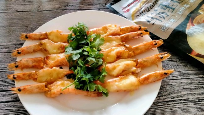 #2022烘焙料理大赛料理组复赛#芝士焗大虾的做法