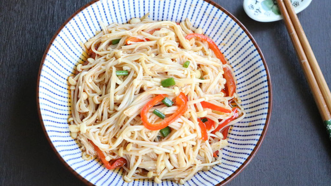 红油金针菇的做法