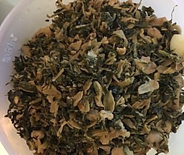 盐菜兔肉丁的做法