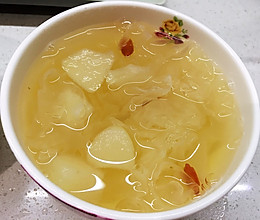 秋冬润燥：银耳雪梨汤的做法