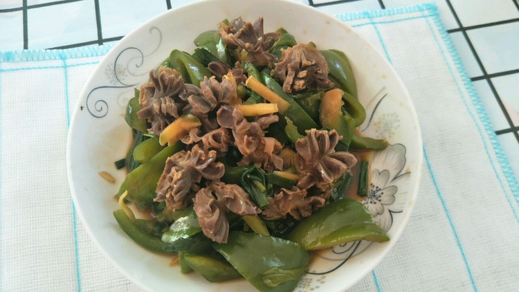 鸡胗炒圆椒的做法