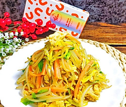 #来诺辉京东 解锁“胃”来资产#蒜黄豆芽火腿炒鸡蛋的做法