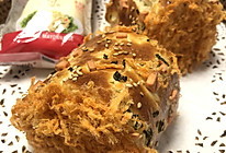 沙拉肉松乳酪面包卷的做法