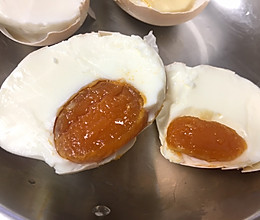 爆油起沙咸鸡蛋的做法