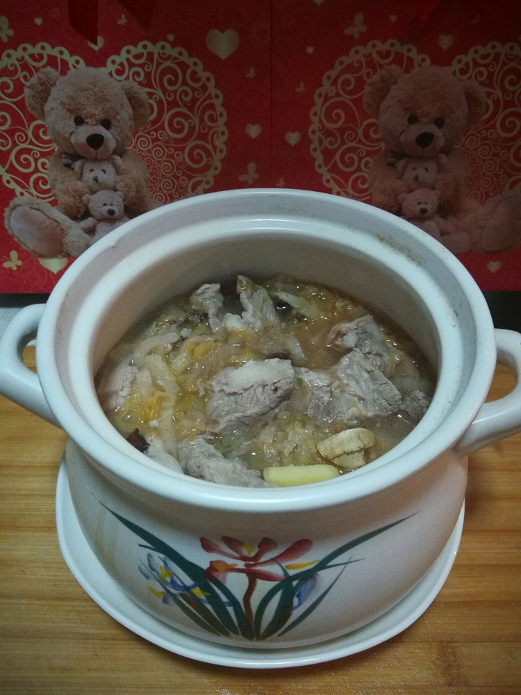 酸菜排骨的做法