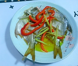 #我为奥运出食力#鲜嫩清蒸鲳鱼的做法