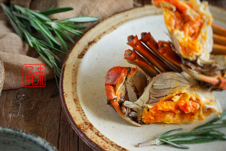 迷迭清酒香蒸蟹,大闸蟹味觉和颜值的新高度的做法