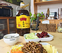 #菜油就选外婆乡，新鲜开榨抢先尝#京酱肉丝的做法