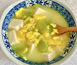#春日露营#蚕豆鸡蛋豆腐汤的做法