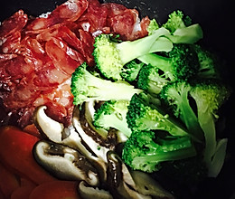 【广式腊肠煲仔饭】电饭锅超简单版的做法
