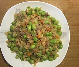 萝卜条炒毛豆的做法