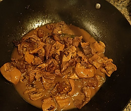 焖牛根的做法