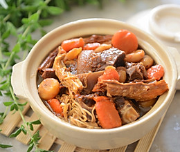 吃得有点饱-支竹羊肉煲的做法