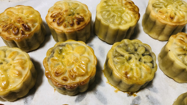 广式豆沙月饼的做法