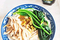 #夏日餐桌降温企划#捞汁鸡丝米线的做法