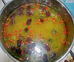 虫草山药乌鸡汤的做法