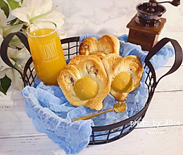 心中的太阳～椰蓉黄桃夹心菠萝酱面包的做法