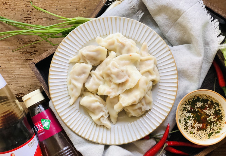 这个冬至，我想给你做一顿猪肉馅饺子，附带饺子酱料的做法