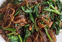 韭菜炒粉条的做法
