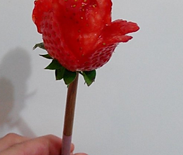 草莓玫瑰花的做法
