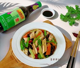 #李锦记X豆果 夏日轻食美味榜#芹菜拌腐竹的做法