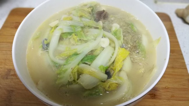 好吃没负担，一口气能吃一锅——皮蛋上汤娃娃菜的做法