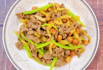 榨菜炒牛肉的做法