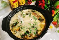 #中秋跟着金龙鱼外婆乡小榨菜籽油一起吃香喝辣#裙带菜鱼头汤的做法