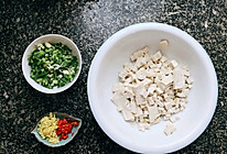 豆腐包子加入小米椒的做法