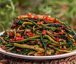 自制黄瓜皮，吃不完的黄瓜这样做，可以放到冬天的做法