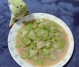 普通的食材也发光—蒜香炒丝瓜的做法