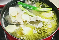 老母鸡松茸汤的做法