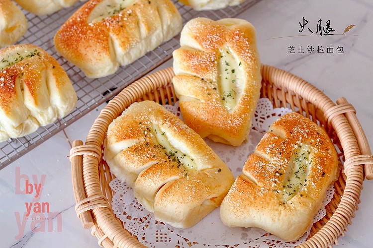 火腿芝士面包的做法