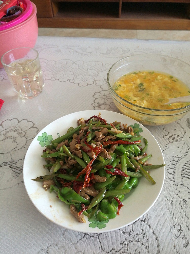 豆角炒肉的做法