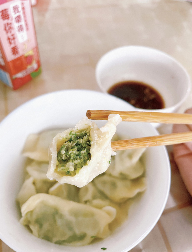 芹菜肉馅饺子的做法