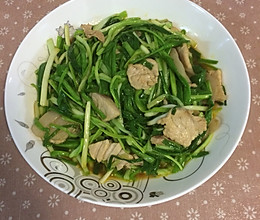 蒜苗炒肉的做法