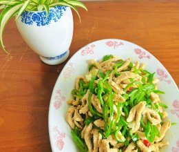 #外婆乡炒出火锅香#青椒炒肉丝的做法