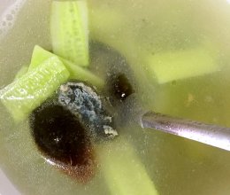 皮蛋青瓜汤的做法