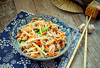 笋丝炒瘦肉#美食美刻，乐享美极#的做法