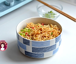 酸辣方便面的做法