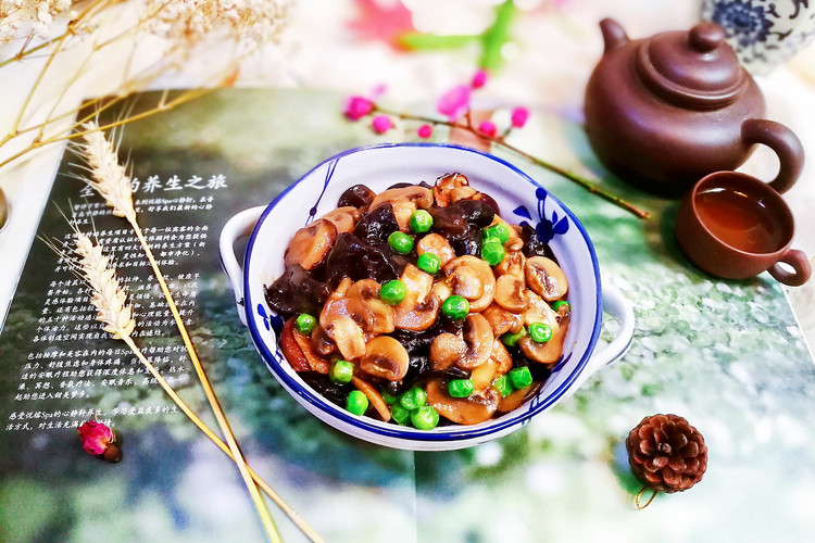 豌豆木耳炒双菇的做法